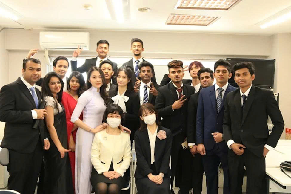 Nagoya SKY Language School: Môi trường học tập hiện đại, chi phí ký túc xá hấp dẫn.